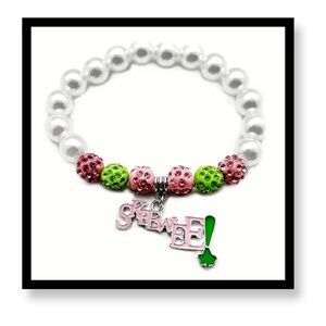 🩷💚(New in package) Homemade Pink and Green Beaded Bracelet with Charm